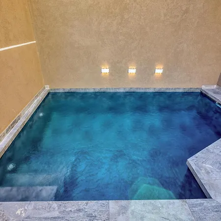 The Pender Lux Hub - 4br With Pool, Wifi & Ac By 360 Estates 别墅 *