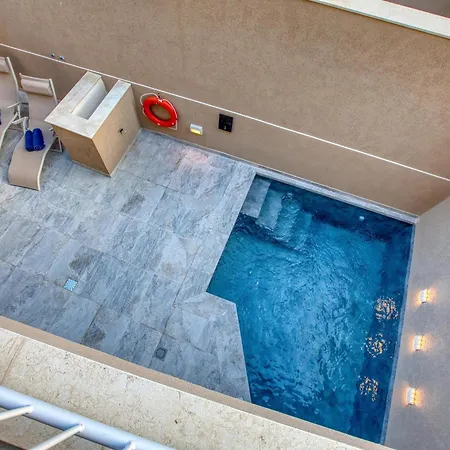 别墅 The Pender Lux Hub - 4br With Pool, Wifi & Ac By 360 Estates