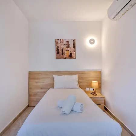 The Pender Lux Hub - 4br With Pool, Wifi & Ac By 360 Estates *