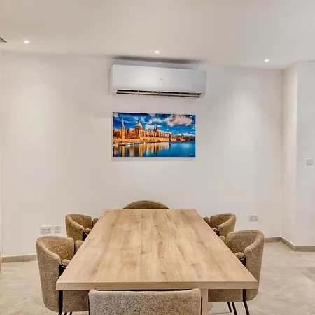 The Pender Lux Hub - 4br With Pool, Wifi & Ac By 360 Estates *