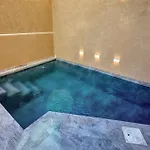 The Pender Lux Hub - 4br With Pool, Wifi & Ac By 360 Estates *