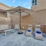 Villa The Pender Lux Hub - 4br With Pool, Wifi & Ac By 360 Estates *