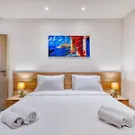 Villa The Pender Lux Hub - 4br With Pool, Wifi & Ac By 360 Estates *