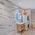 The Pender Lux Hub - 4br With Pool, Wifi & Ac By 360 Estates Villa *