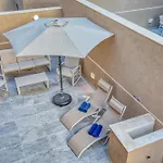 The Pender Lux Hub - 4br With Pool, Wifi & Ac By 360 Estates