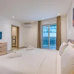 The Pender Lux Hub - 4br With Pool, Wifi & Ac By 360 Estates Villa