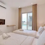 The Pender Lux Hub - 4br With Pool, Wifi & Ac By 360 Estates Villa