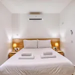 The Pender Lux Hub - 4br With Pool, Wifi & Ac By 360 Estates Villa