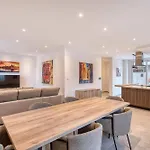 Villa The Pender Lux Hub - 4br With Pool, Wifi & Ac By 360 Estates *
