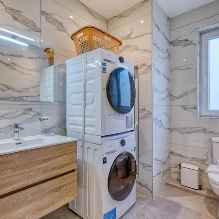 The Pender Lux Hub - 4br With Pool, Wifi & Ac By 360 Estates Villa *