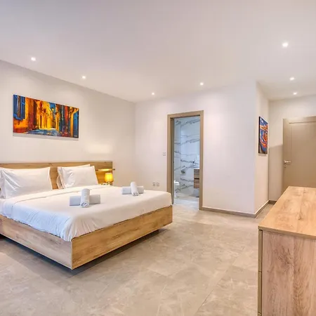 The Pender Lux Hub - 4br With Pool, Wifi & Ac By 360 Estates Villa