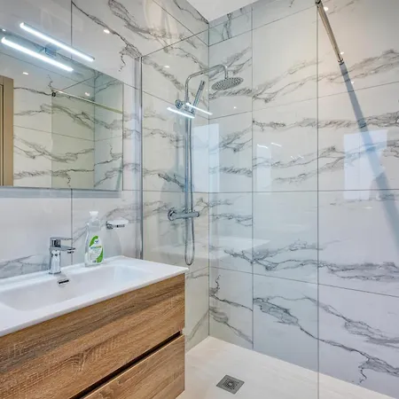 The Pender Lux Hub - 4br With Pool, Wifi & Ac By 360 Estates San Ġiljan