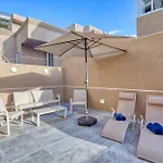 The Pender Lux Hub - 4br With Pool, Wifi & Ac By 360 Estates