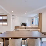 The Pender Lux Hub - 4br With Pool, Wifi & Ac By 360 Estates *