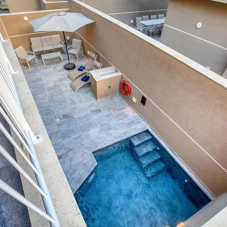 빌라 The Pender Lux Hub - 4br With Pool, Wifi & Ac By 360 Estates